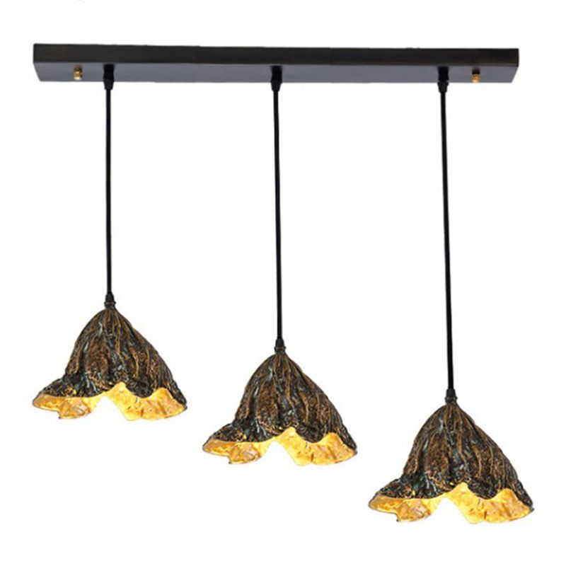 Forme de feuille de lotus flétrie Éclairage suspendu en métal de style postmoderne Lampe suspendue pour le chevet