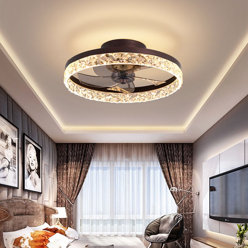 Moderne Luxus -LED -Deckenventilatoren lackierte Eisenkreisflush -Halterung mit Acrylschatten