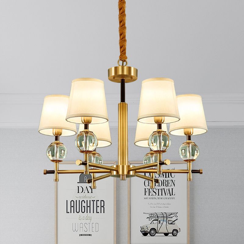 Conische slaapkamer kroonluchter lampstof 6 koppen eigentijdse plafondhanger in messing met kristal accent
