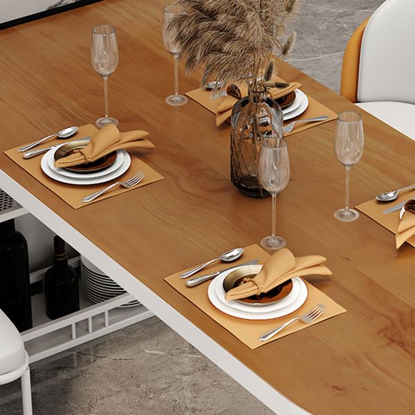 Metalen eigentijdse eettafel met vrij gevormd grenen massief houten blad