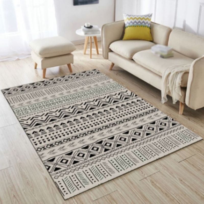 Black Rhombus Print Rug Polyester Modern Rug Non-Slip Backing Rug for Home Decor