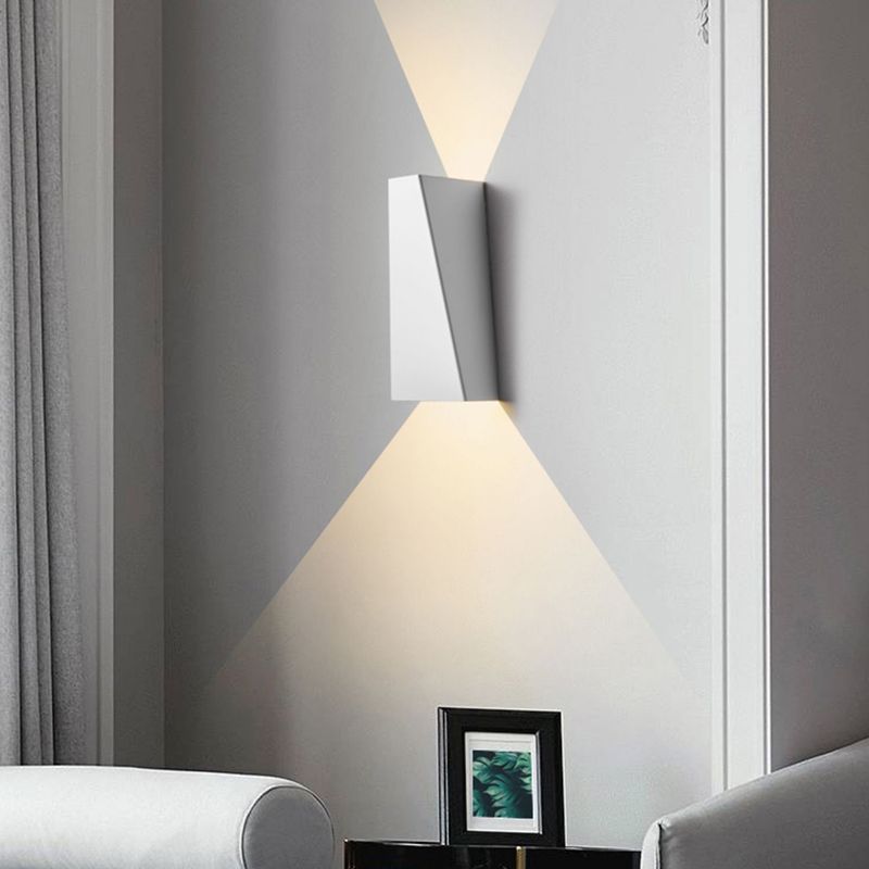 Modern Wall Lamp 2 Lights Wall Mount Lamp with Metal Shade for Living Room
