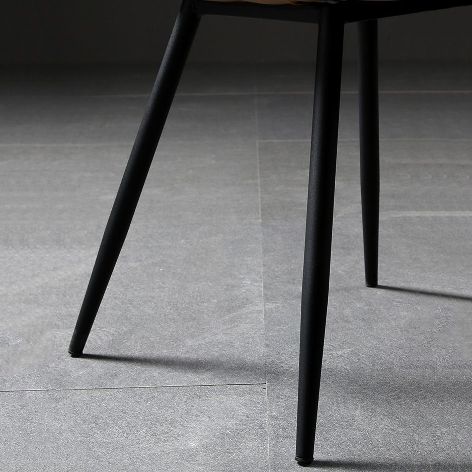 Cocina de estilo moderno que cena el metal de la silla que cena la silla lateral sin brazos del respaldo