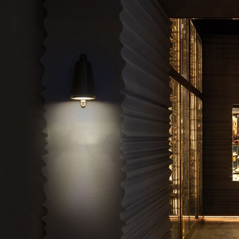 Modern Metal Wall Sconce Trapezoid Shape Wall Light with Glass Shade for Courtyard