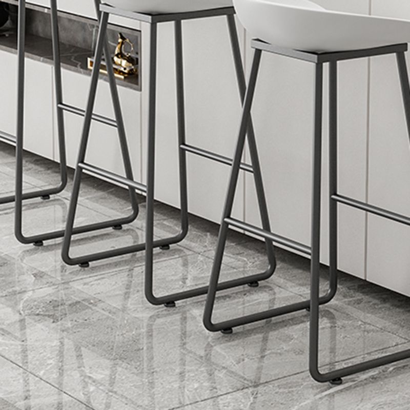 Contemporary Bucket Counter Bar Stool Armless Plastic Bar Stool with Footrest, Iron Base