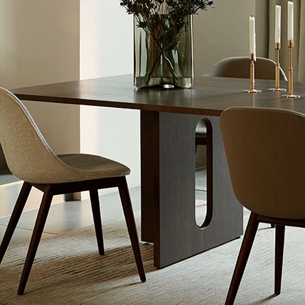 Mesa de comedor rectangular de color madera, mesa de madera maciza, simplicidad con pedestal doble