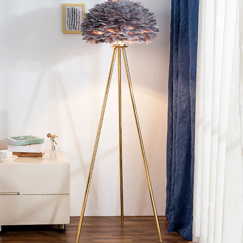 Dome Feather vloerlamp Minimalistisch enkel grijs/wit/roze vloerlicht met zwart/wit/gouden statief voor slaapkamer