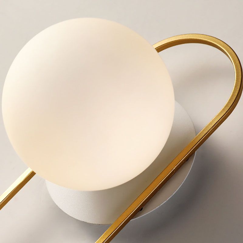 Globe Glass Wall Lamp in Modern Style Metal 1-Light Wall Light for Bedroom