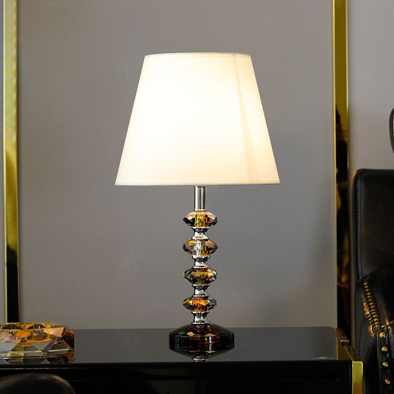 1-Licht-Schlafzimmer Kristalltisch Beleuchtung Modernismus weiße Nachttischlicht mit sich verjüngter Stofffarbe