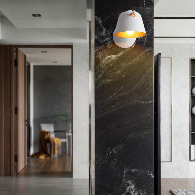 Luz de pared simple de hierro lacado en lámpara de pared geométrica de estilo geométrico de estilo creativo moderno para dormitorio