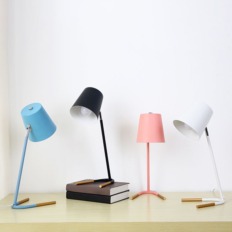 Table en métal en forme de seau Macaron 1 lampe de chevet de bulbe avec base en U