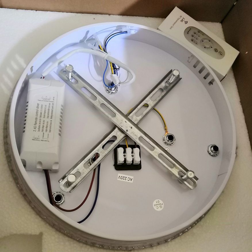 Chrome Circular Close to Ceiling Lighting Modern LED Crystal Close to Ceiling Light