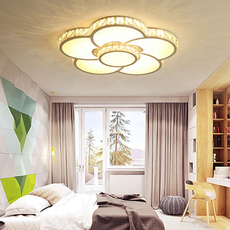 Vaporisateur à LED Floriated Crystal Flush Mount in Modern Creative Style Acrylic Ceiling Light for Bedroom