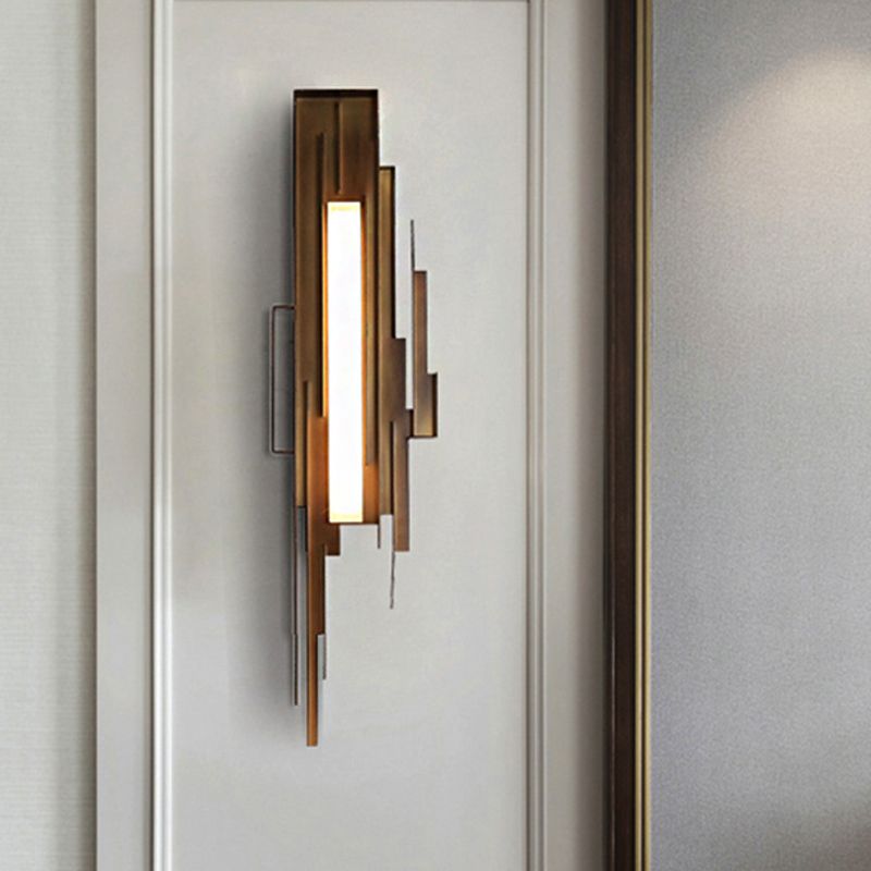 1 Bulb Irregular Shape Sconce Lamp Tradition Metal Wall Lighting Fixture in Brass/Gold with Tip toward Left/Right