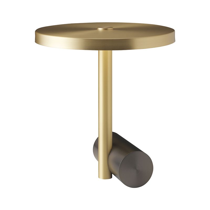 Éclairage de table d'or de table de nuit à LED post-moderne avec de l'ombre en métal pour salle d'étude