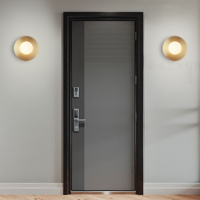 Metalen wereldwand sconce enkele bol hedendaagse stijl wandlamp voor slaapkamer