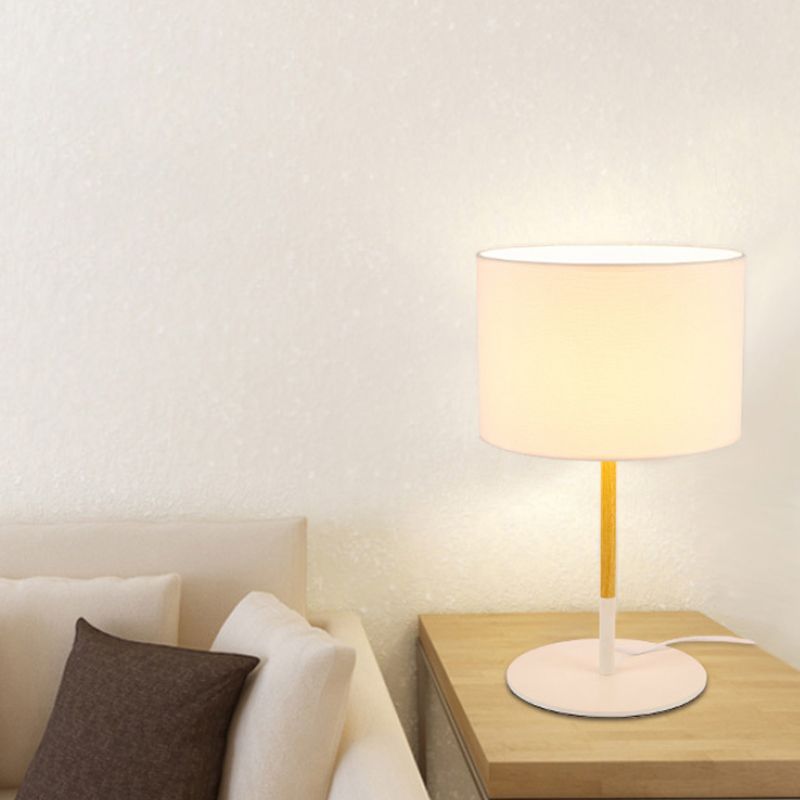 Noir / blanc 1 table lumineuse Lumière Countryside tissu tambour Shade Tablette de chevet avec base en métal