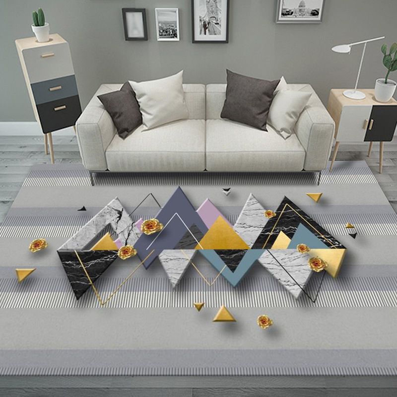 Brown Luxury Rug Polyester Graphic Rug Stain Resistant Rug for Living Room