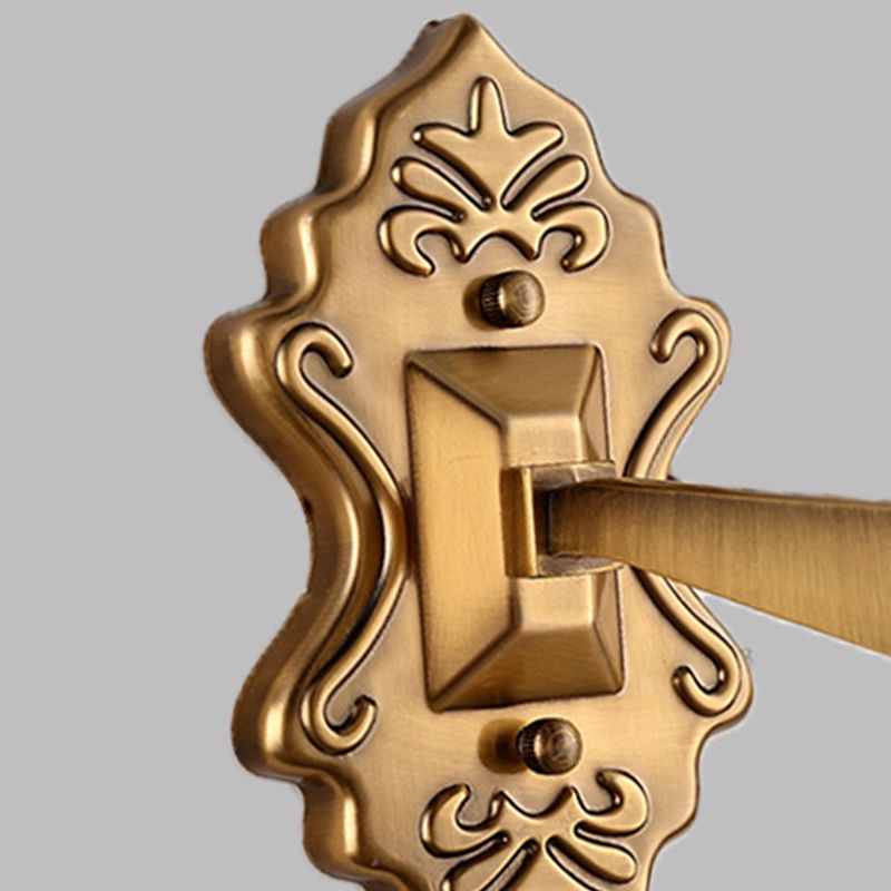 Lampe à paroi murale évasée traditionnelle 1/2 LIGHT GLUPTÉ Glass Shade Murce Light en or pour la salle de bain