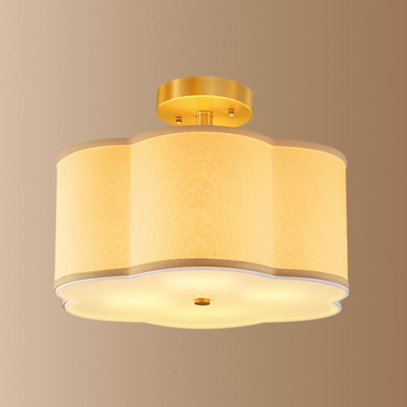 Lámpara de techo semiempotrada de tela rústica con montaje semiempotrado de flores