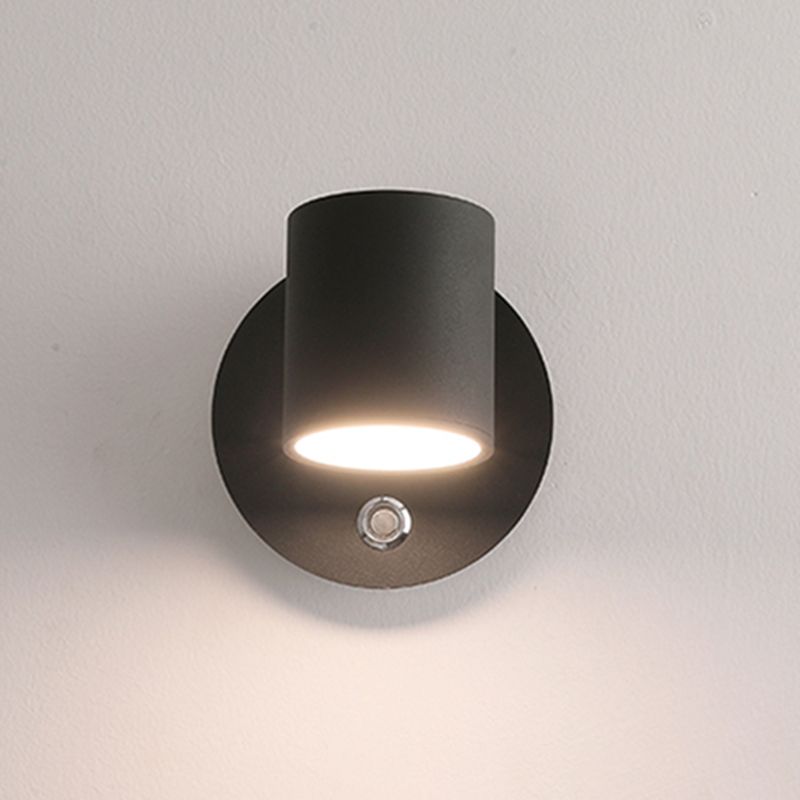 Lampada montata a parete in metallo regolabile per il minimalismo per camera da letto