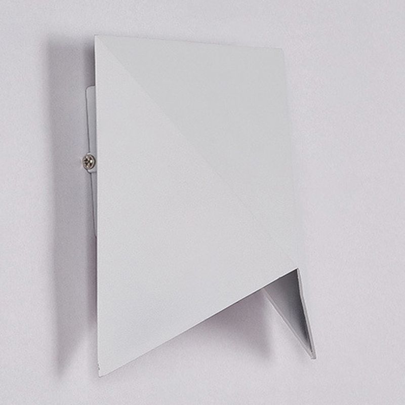 Modern Style Geometry Shade Wall Lamp Metal 1 Light Sconces for Outdoor