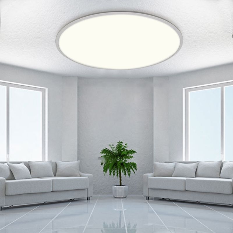Runde Deckenleuchte aus Aluminium. Minimalistische LED-Deckenleuchte