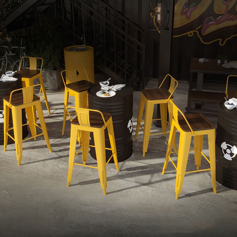 Industriële gele tegenkrukken Iron houten bar bristol krukken met lage rug