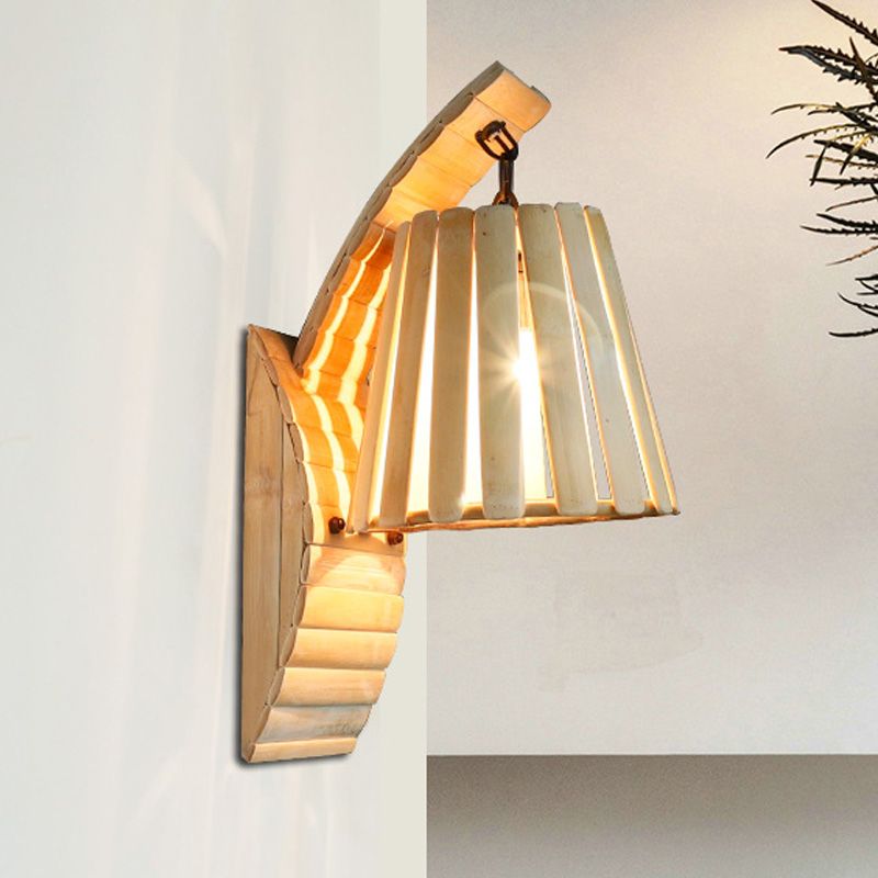 Moup de paroi simple de style asiatique Éclairage d'éclairage en bois Trumpet de trompette Lampe d'applications murales avec une teinte en bambou
