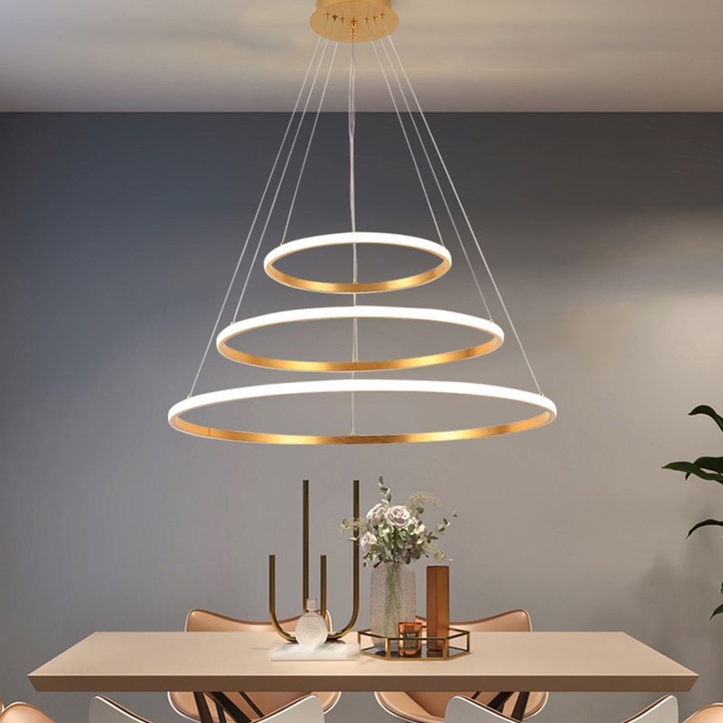 Fissaggio del lampadario minimalismo a 3 livelli lampadario a LED in metallo