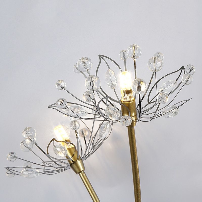 Lampada da parete a parete in metallo moderno nordico a 3 luci per la camera da letto