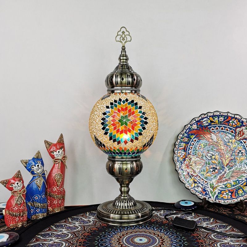 Handcrafted Art Glass Ball Desk Lamp Vintage 1 Head Living Room Nightstand Light in White/Beige/Yellow