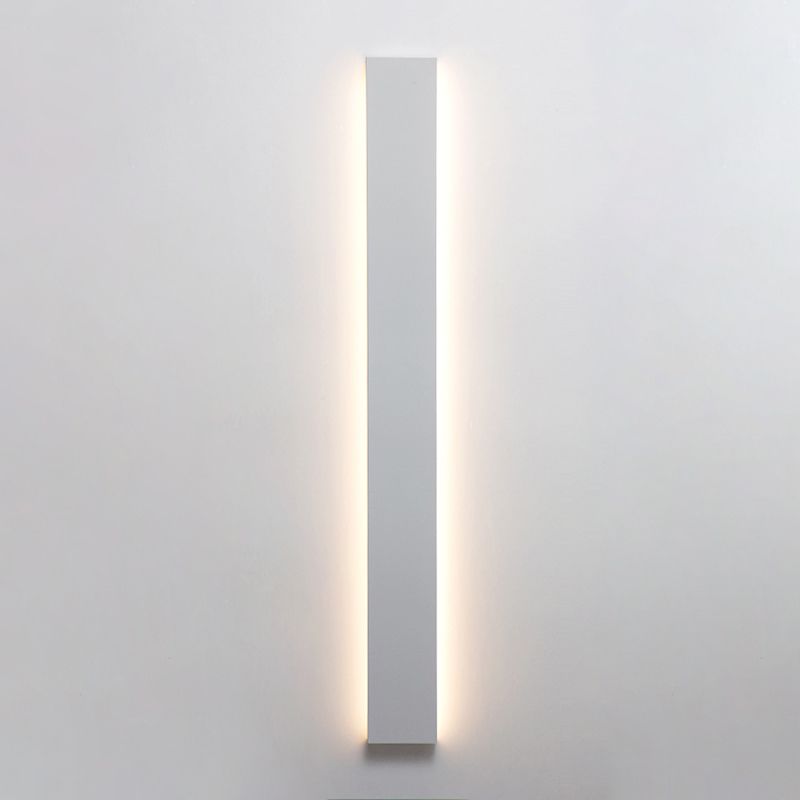 Linear Shade Metal Wall Sconce Modern Style Single Light Wall Mounted Light in White