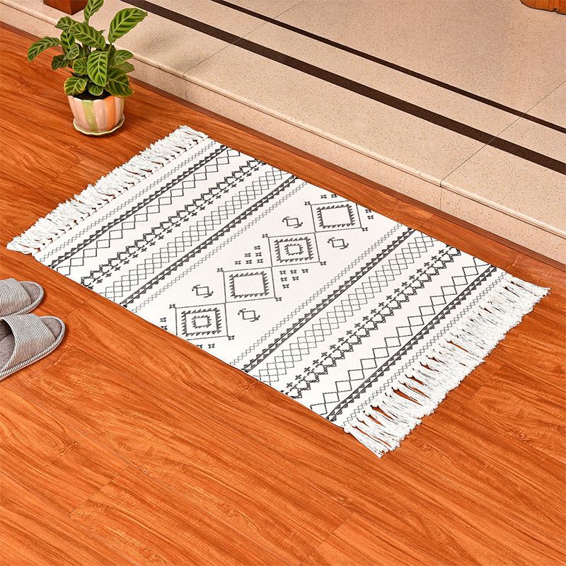 Black and White Rhombus Patterned Rug Cotton Bohemian Rug Washable Carpet for Front Door