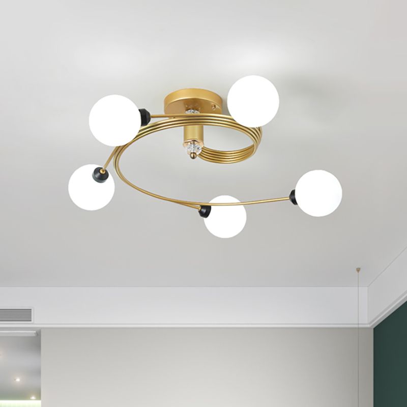 Gold Spiral Semi Flush Lighting Nordic 3/5 Lichter Deckeneinbau mit Orb Klar/Milch/Weiß Glasschirm