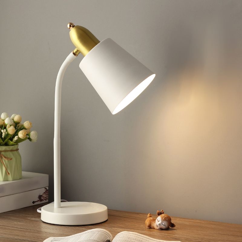 Lampada da tavolo conico in stile contemporaneo metallo a 1 luce