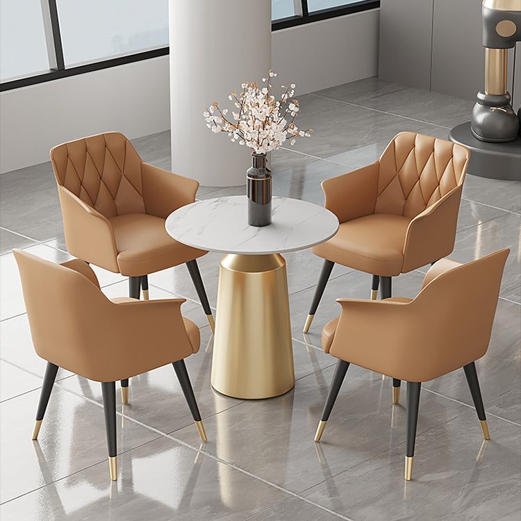 Silla de comedor con brazo de metal Glam, silla lateral de piel sintética para uso en restaurantes