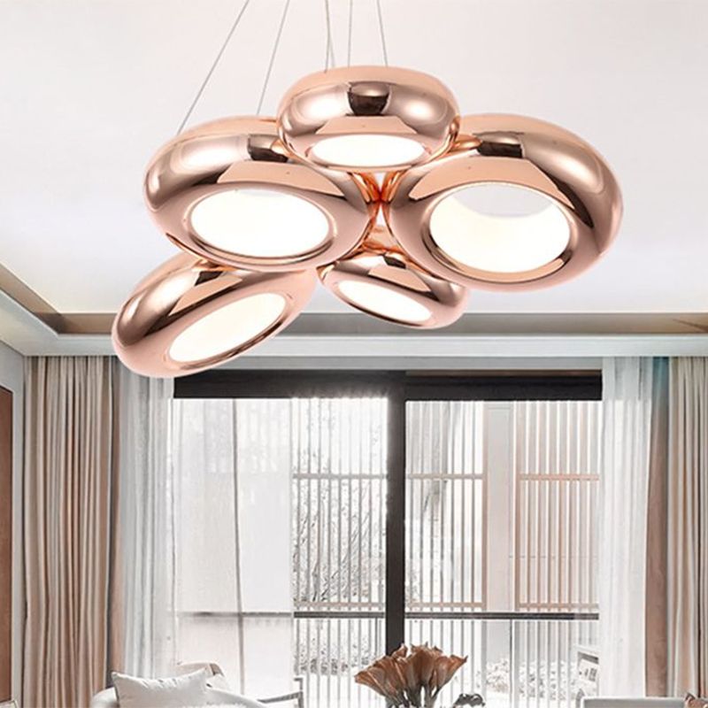 Lámpara de techo LED de hierro de donas moderna 1/3/5 luces de lámpara de araña de oro negro/rosa con cables ajustables