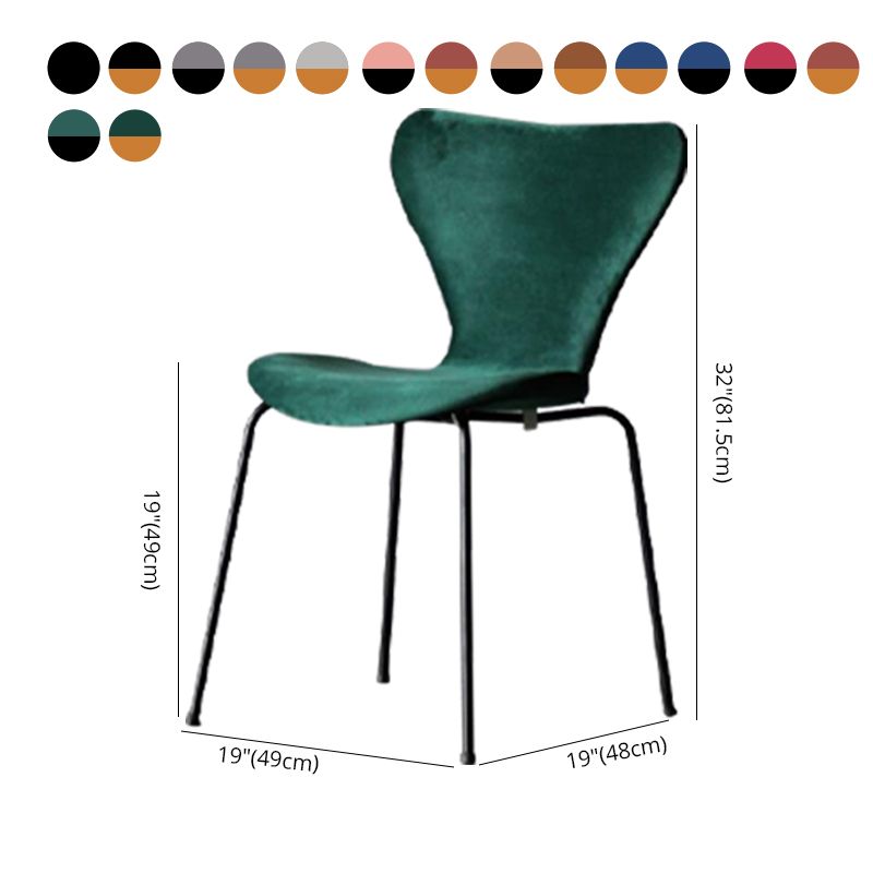 Silla lateral de terciopelo escandinavo para restaurante, silla de comedor con respaldo lateral y acabado mate