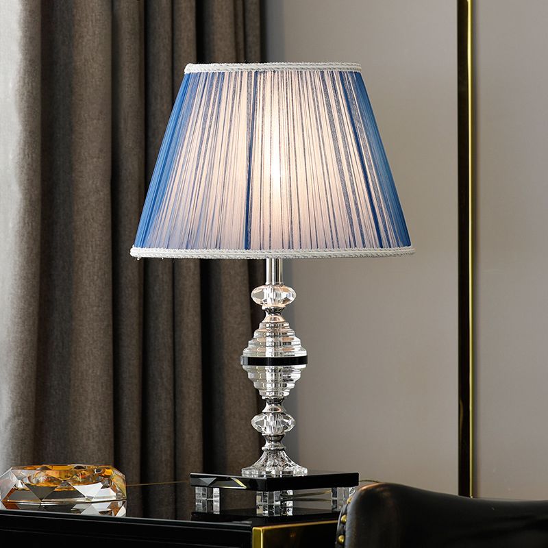 Lampe de table de nuit effilée bleu contemporain 1 ampoule transparent k9 Lumière de nuit en cristal pour le salon