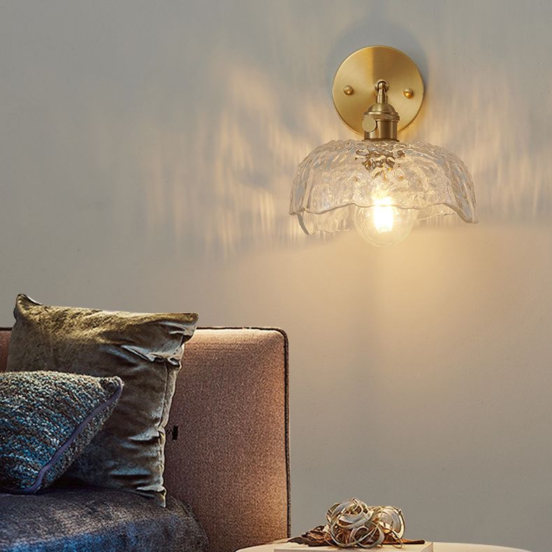 Modern Creative 1-Light Wall Light Geometric Glass Wall Lamp in Gold