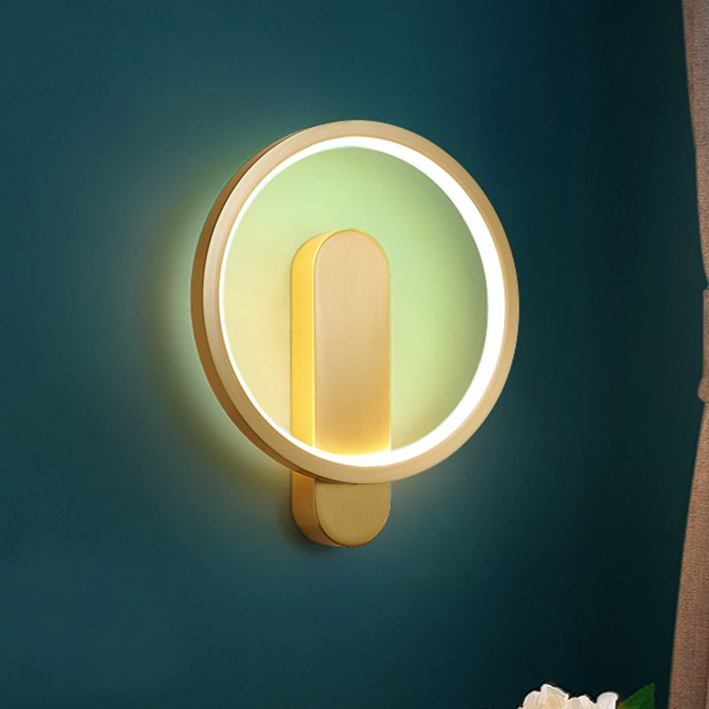 Modern Minimalist Style Wall Mounted Lighting Metal Sconce Light Fixture in Gold Finish for Bedroom