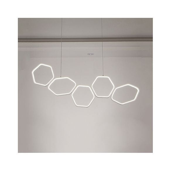 Lampadario dell'isola esagonale semplice acrilico 4/5/6 luci ciondolo a soffitto bianco/marrone in luce calda/bianca