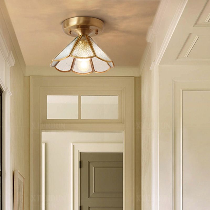 Lámpara de montaje en techo de vidrio, lámpara montada en techo de pasillo festoneado dorado minimalista