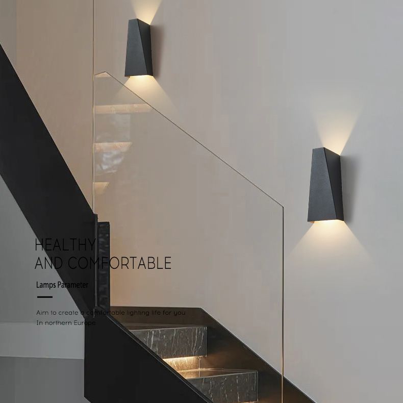 Modern Minimalist Style Geometric Up and Down LED Wall Sconce Metal Wall Light for Stairway