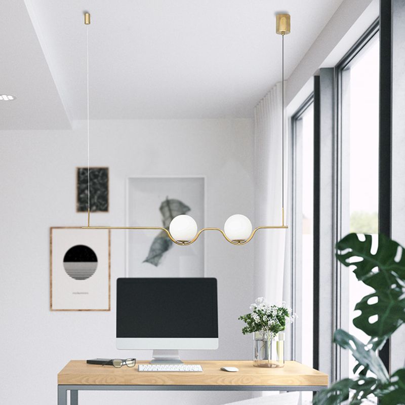 Minimalisme moderne linéaire île métallique pendante éclairage sphérique en verre sphérique îlot plafond pour table à manger