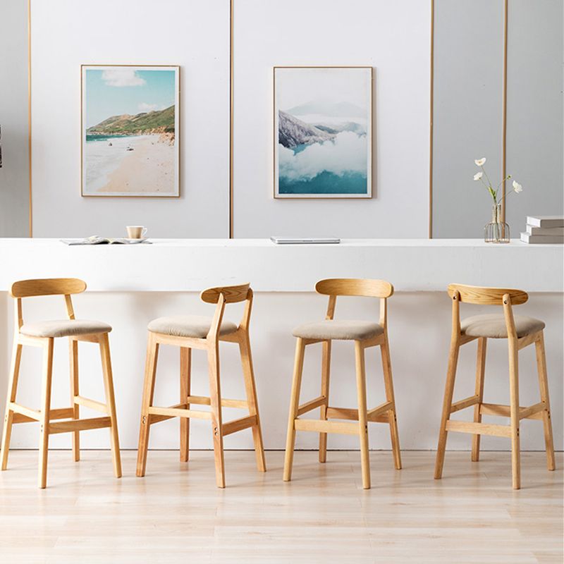Taburete de bar sin brazos con respaldo moderno, taburete de bar de madera para tienda de té con leche con cojín