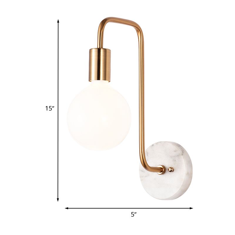 Postmoderne bol wandkandellamp wit glas 1 lichte slaapkamer wandlamp in goud met marmeren achterplaat