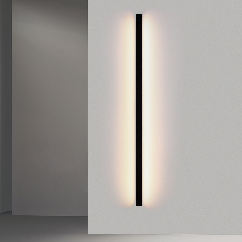 1 Light Linear Shape Wall Light Modern Style Metal Wall Sconce Lighting in Black