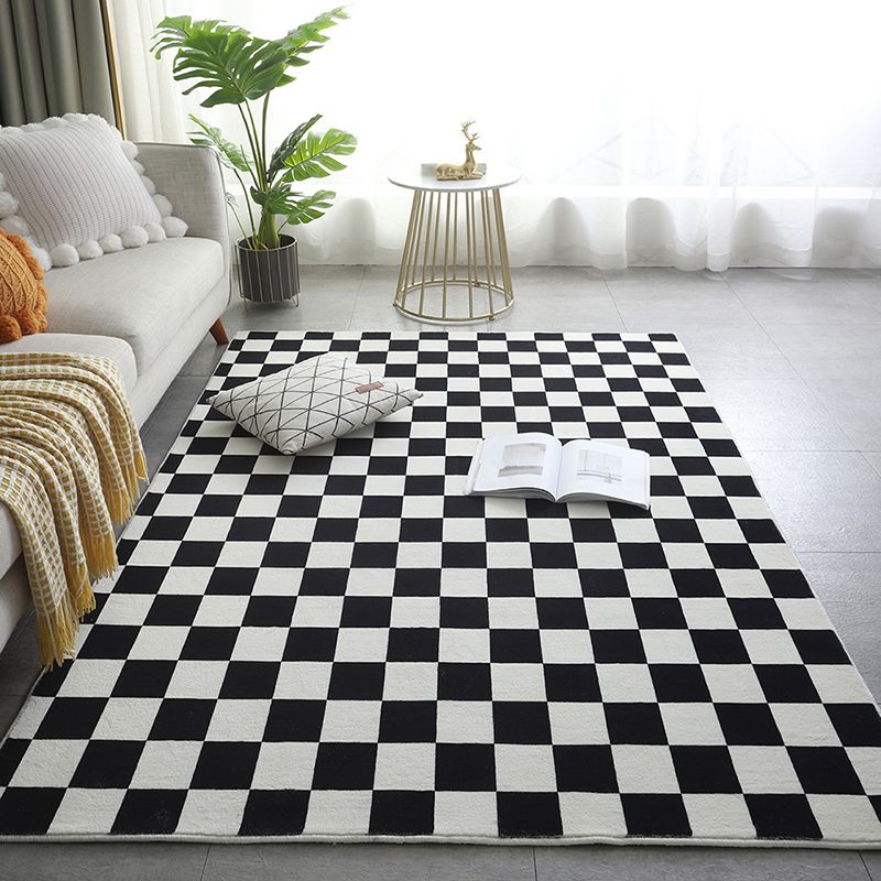 Checkerboard Living Room Rug Polyester Geometric Rug Non-Slip Backing Rug